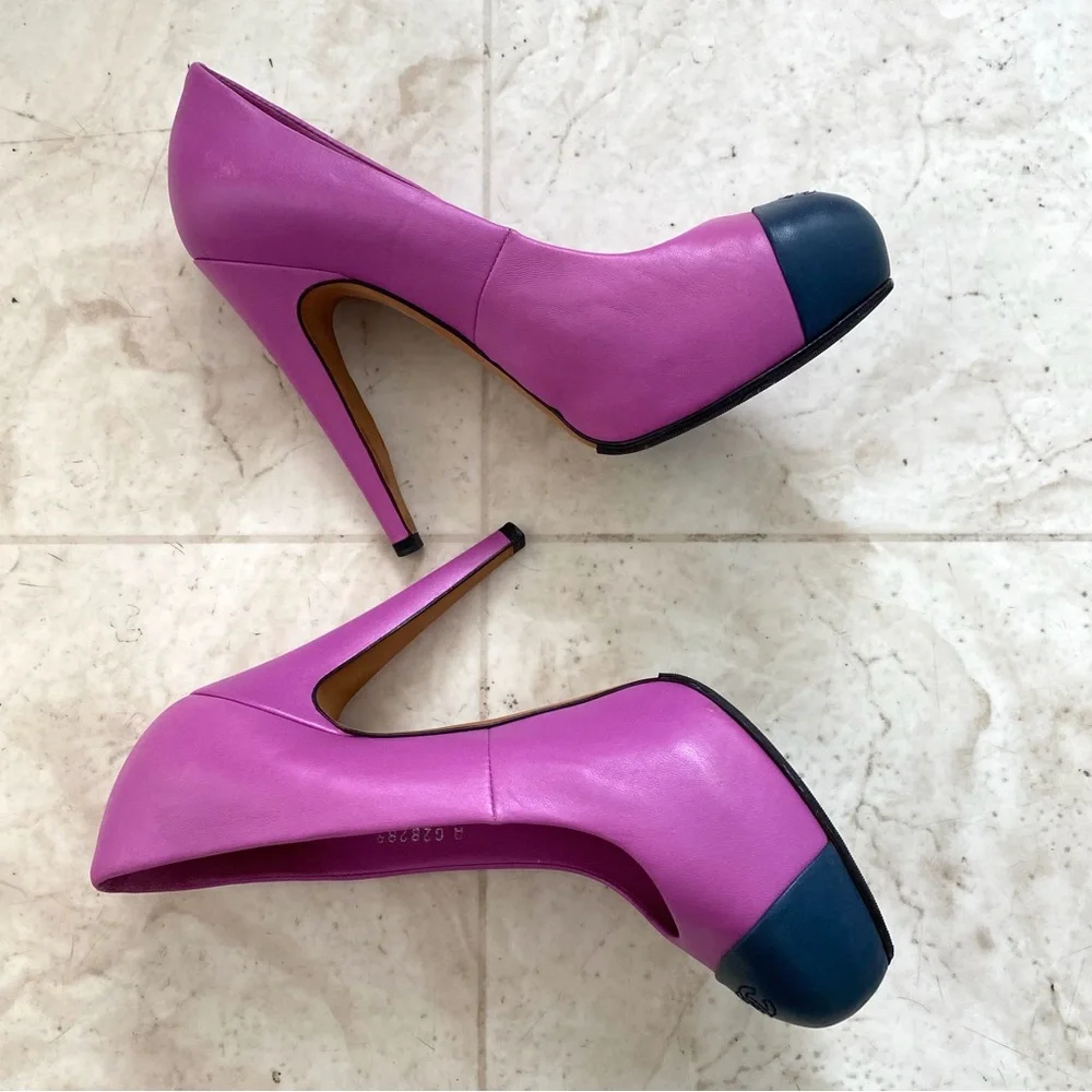 Chanel Made in Italy Interlocking CC Logo Purple Navy Leather Pumps Heels 6/36
